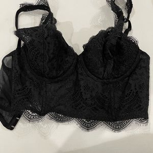 Never worn Ladies Victoria Secret bra